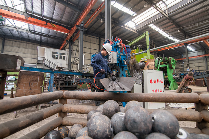 大安网架配件-螺栓球加工车间